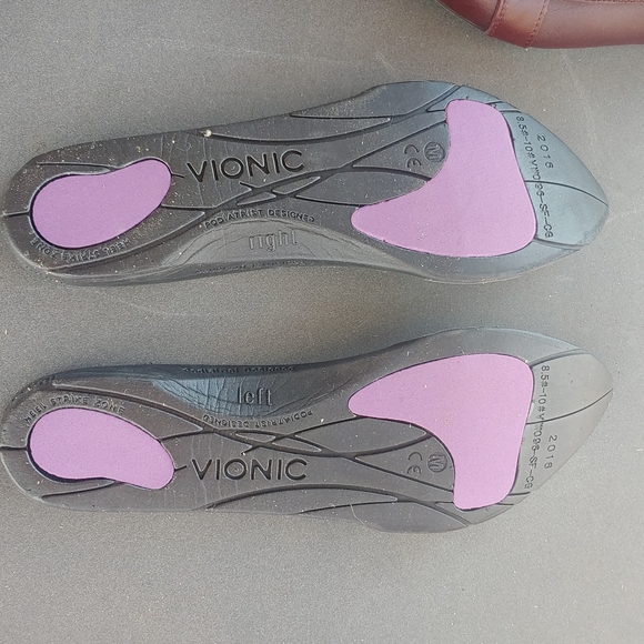 Vionic Savannah Dark Brown Croc-Embossed Loafers 9 - Picture 11 of 11